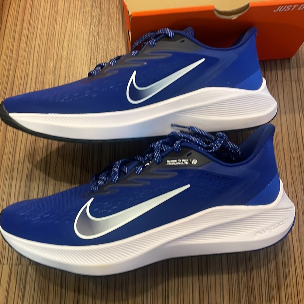 Nike Winflo 7 Running Shoes - Picture 6 of 7